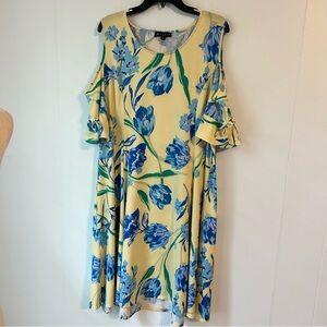 Women’s‎ size 1X N Touch Floral Yellow and Blue Women's Dress. Cold shoulder.